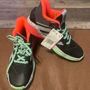 adidas Unisex-Child Harden Stepback Basketball Shoe